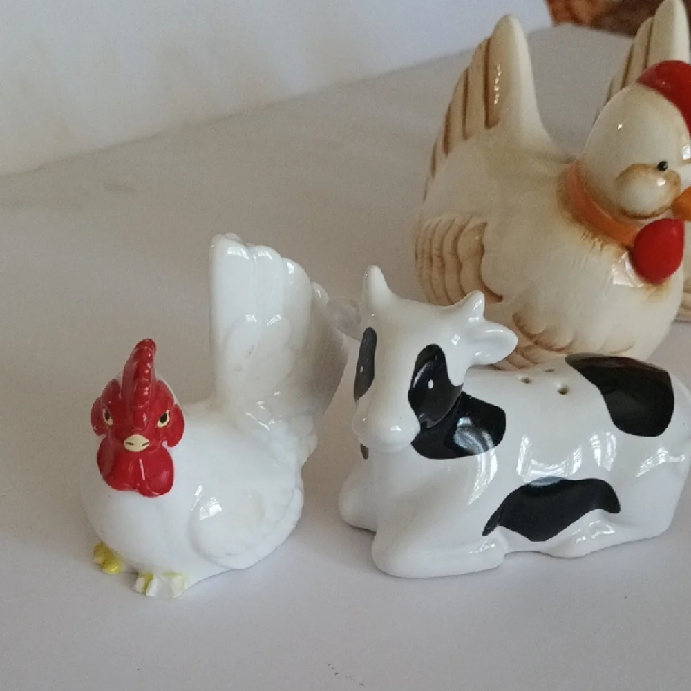 Vintage Farm Animal Salt and Pepper Shakers - Red, White, Black